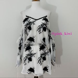 ⬇️REDUCED❗️ Alice + Olivia Holden Embroidered Drop Waist Blouse